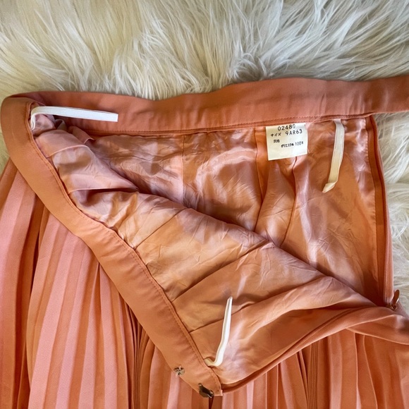 Vintage peach chiffon on accordion pleated skirt - Picture 3 of 4